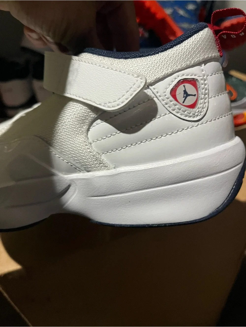 Nike  air Jordan Aura 6 PS. Fq8299-100White and Navy Strap Sneakers with Jumpman